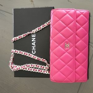 CHANEL LAMBSKIN Quilted leather WOC